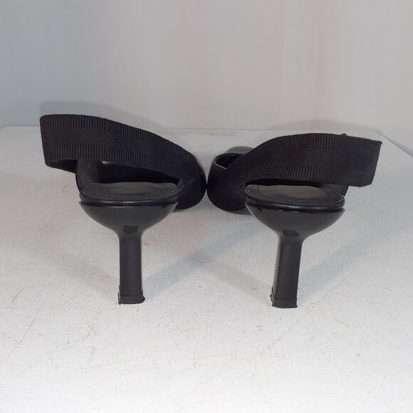 Ferragamo 'Vania' Pumps Size US 7.5 - Picture 4 of 6